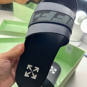 Men’s OFF WHITE SLIDES Size 8